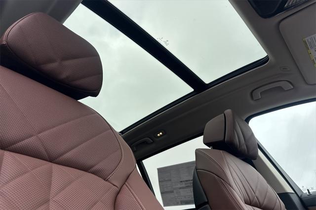 new 2025 BMW X7 car, priced at $93,950