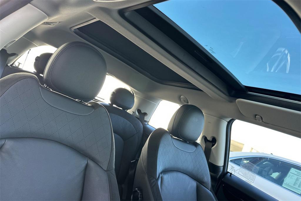 used 2023 MINI Hardtop car, priced at $26,500