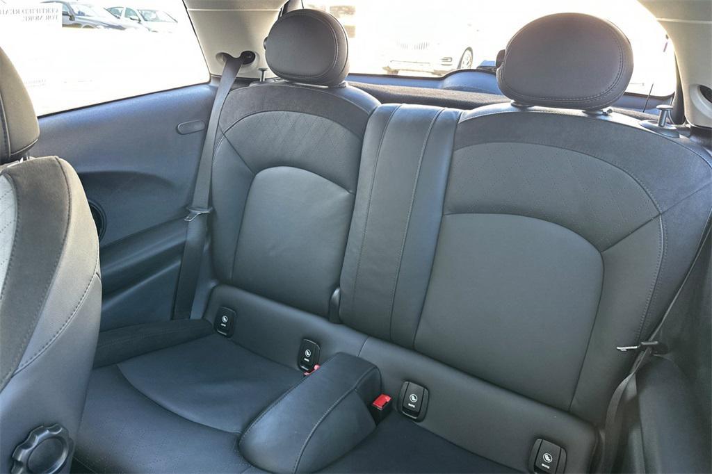 used 2023 MINI Hardtop car, priced at $26,500