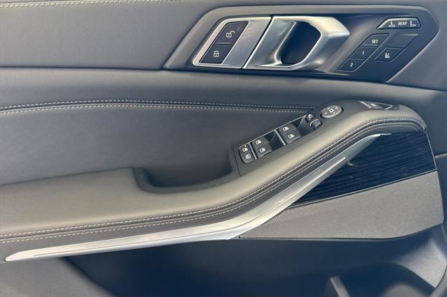 new 2026 BMW X7 car, priced at $97,165