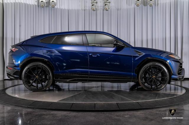 used 2022 Lamborghini Urus car, priced at $209,950