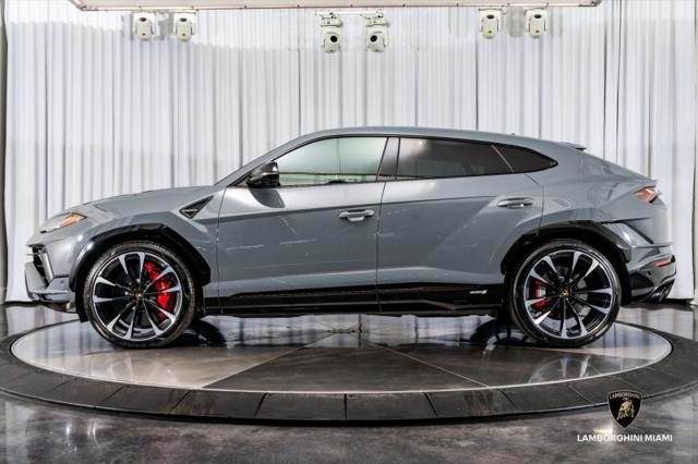 used 2023 Lamborghini Urus car, priced at $267,950