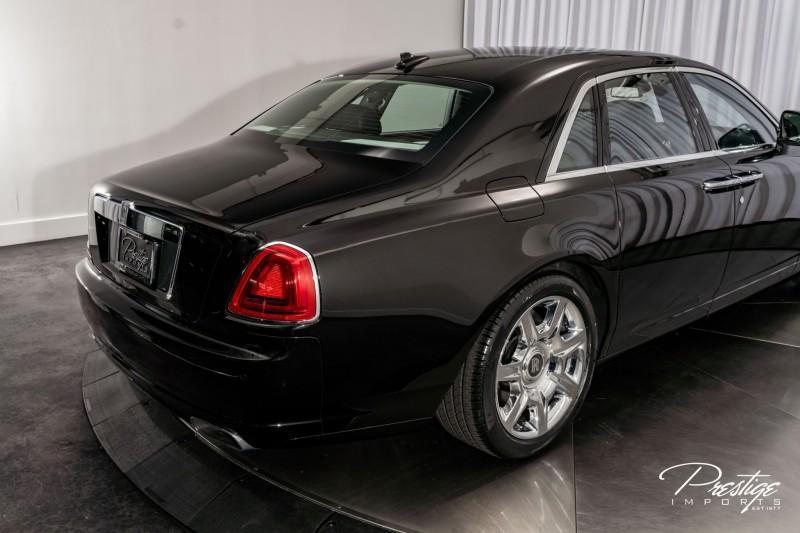 used 2010 Rolls-Royce Ghost car, priced at $111,950