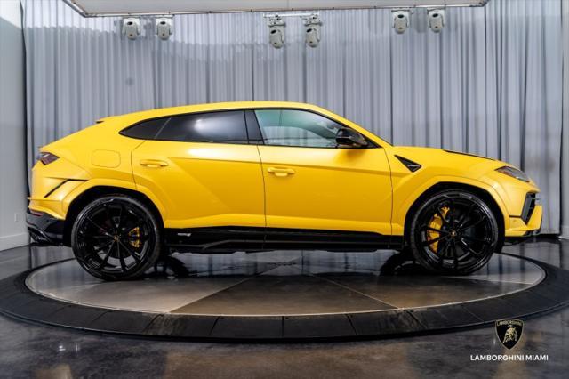 used 2023 Lamborghini Urus car