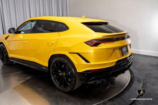 used 2023 Lamborghini Urus car