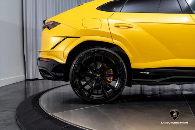 used 2023 Lamborghini Urus car
