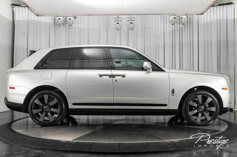 used 2022 Rolls-Royce Cullinan car, priced at $364,950