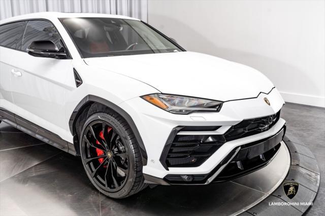 used 2022 Lamborghini Urus car, priced at $226,950