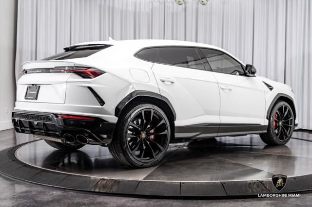 used 2022 Lamborghini Urus car, priced at $226,950