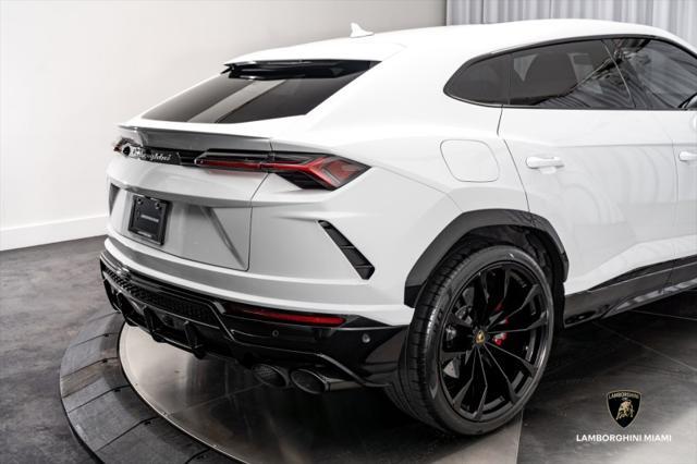 used 2022 Lamborghini Urus car, priced at $226,950