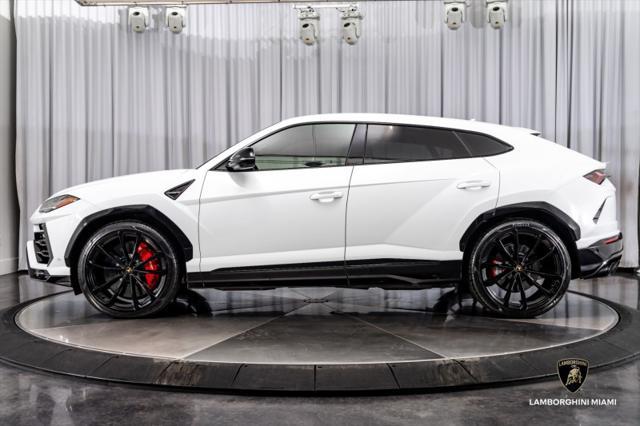 used 2022 Lamborghini Urus car, priced at $226,950