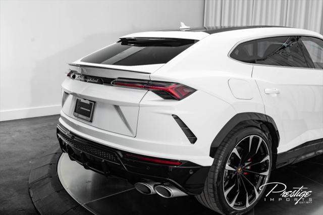 used 2022 Lamborghini Urus car, priced at $255,950