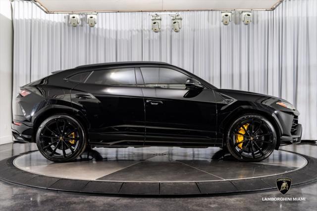 used 2022 Lamborghini Urus car, priced at $236,950