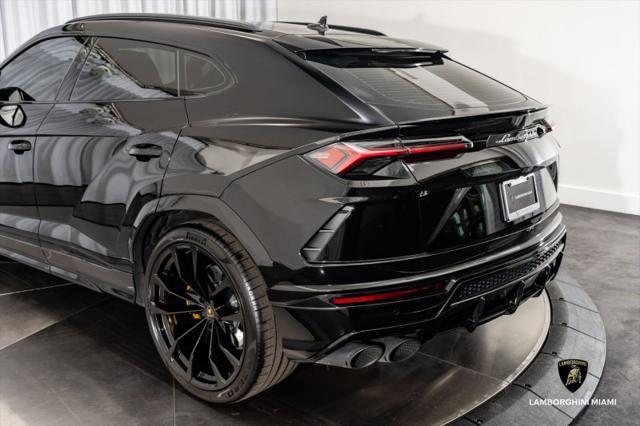 used 2022 Lamborghini Urus car, priced at $236,950