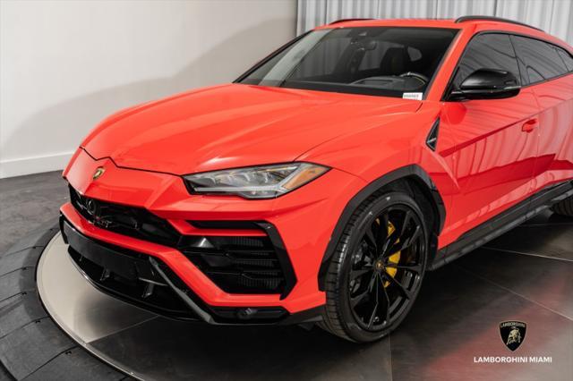 used 2022 Lamborghini Urus car, priced at $237,950