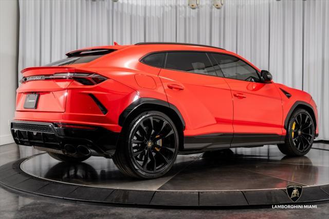 used 2022 Lamborghini Urus car, priced at $237,950