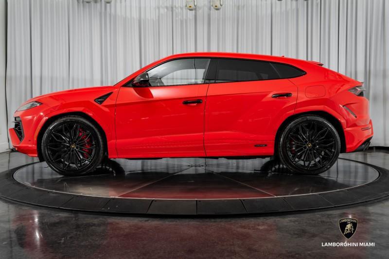 used 2025 Lamborghini Urus car, priced at $319,950