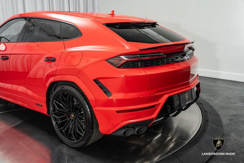 used 2025 Lamborghini Urus car, priced at $319,950
