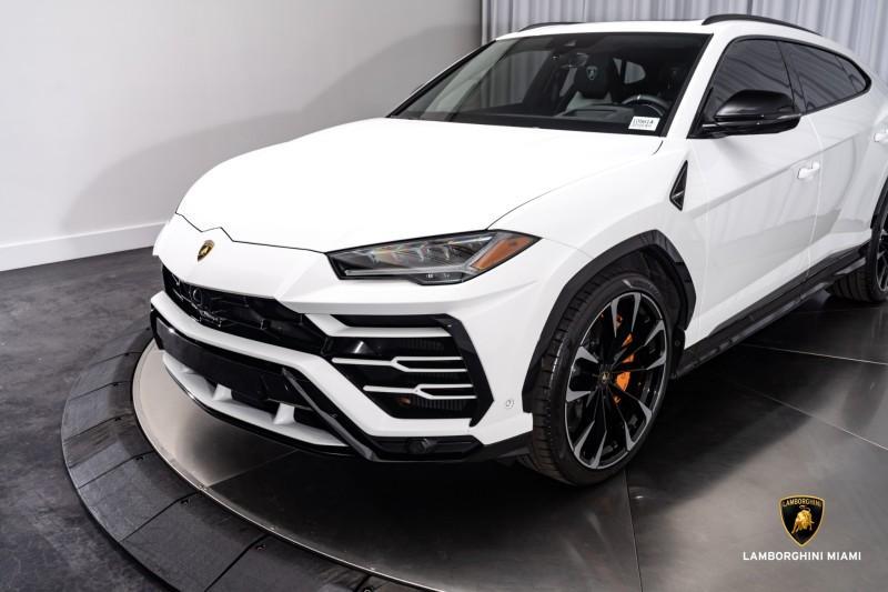 used 2021 Lamborghini Urus car, priced at $248,950