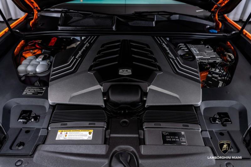 used 2024 Lamborghini Urus car, priced at $321,950