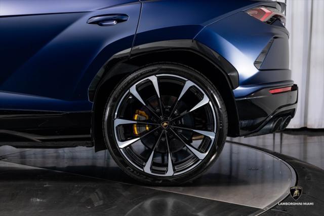 used 2022 Lamborghini Urus car, priced at $219,950