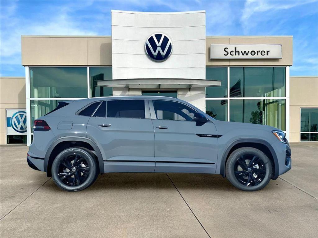 new 2026 Volkswagen Atlas Cross Sport car, priced at $53,326