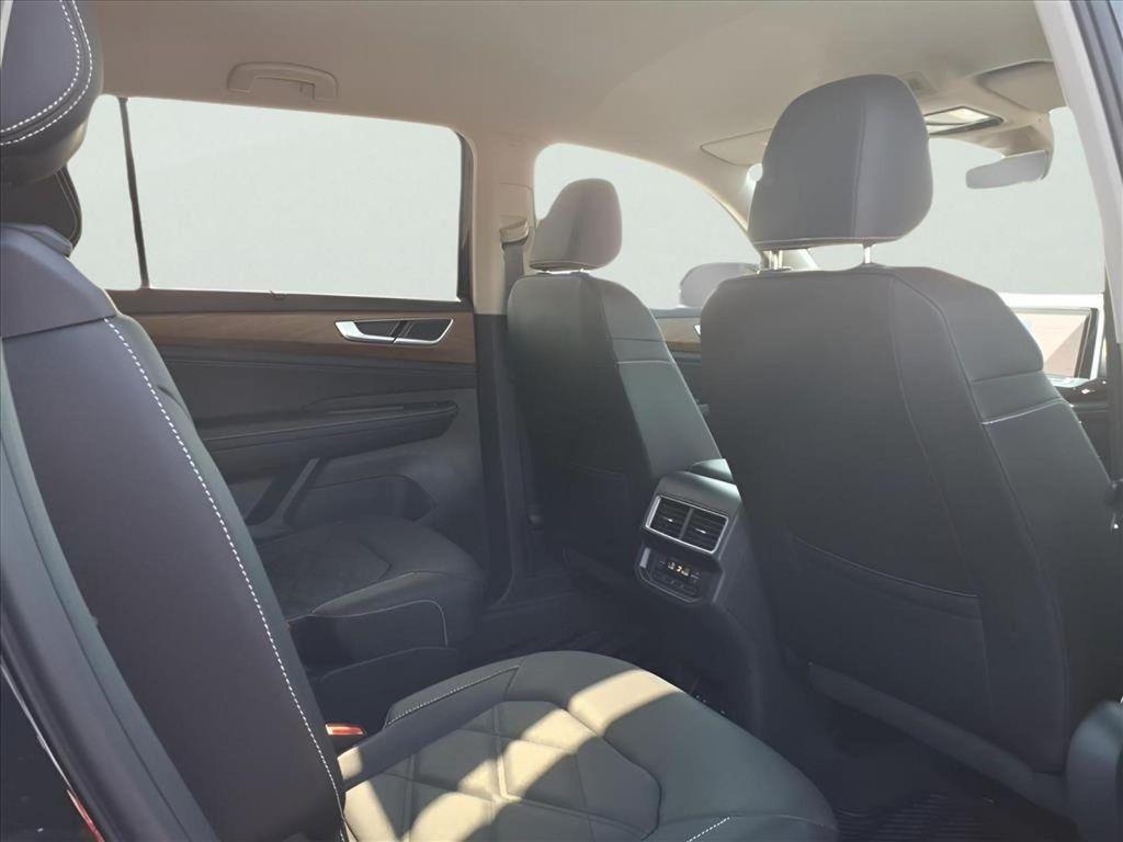 new 2026 Volkswagen Atlas car, priced at $48,426