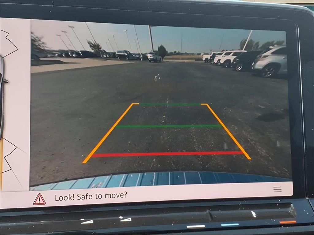 new 2026 Volkswagen Atlas car, priced at $48,426