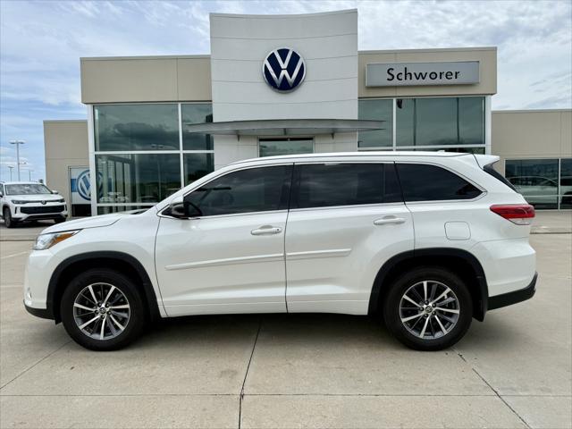 used 2018 Toyota Highlander car, priced at $26,999