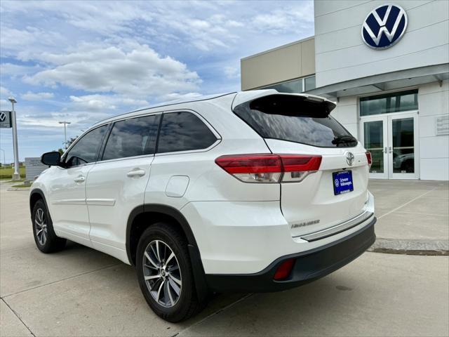 used 2018 Toyota Highlander car, priced at $26,999