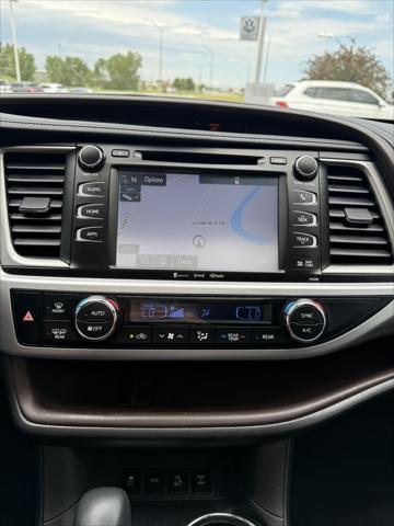used 2018 Toyota Highlander car, priced at $26,999