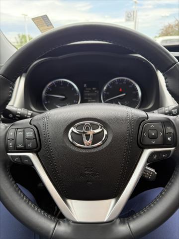 used 2018 Toyota Highlander car, priced at $26,999