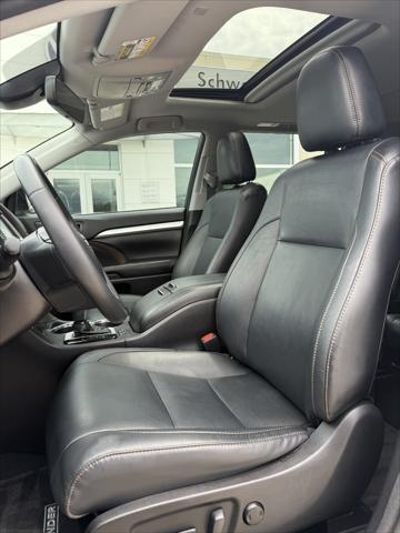used 2018 Toyota Highlander car, priced at $26,999