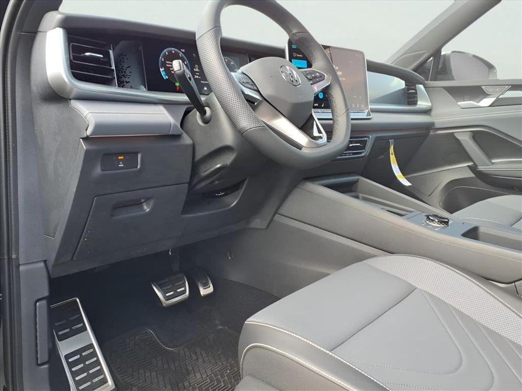 new 2025 Volkswagen Tiguan car, priced at $39,645