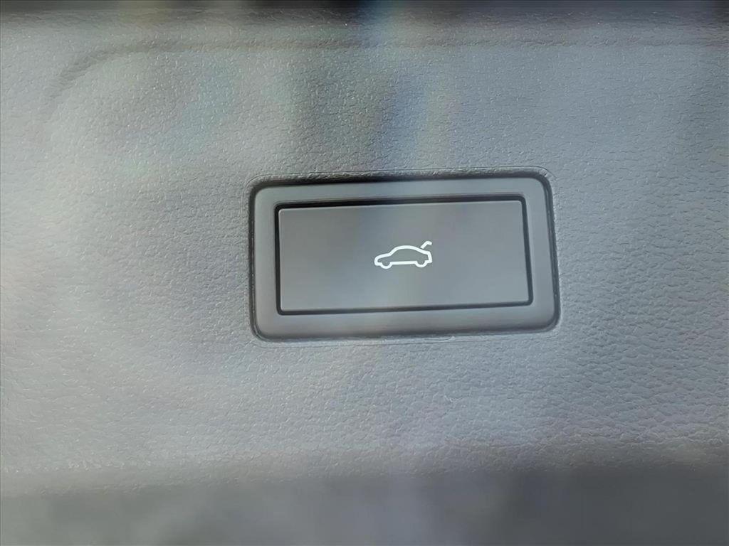 new 2026 Volkswagen Atlas car, priced at $51,126