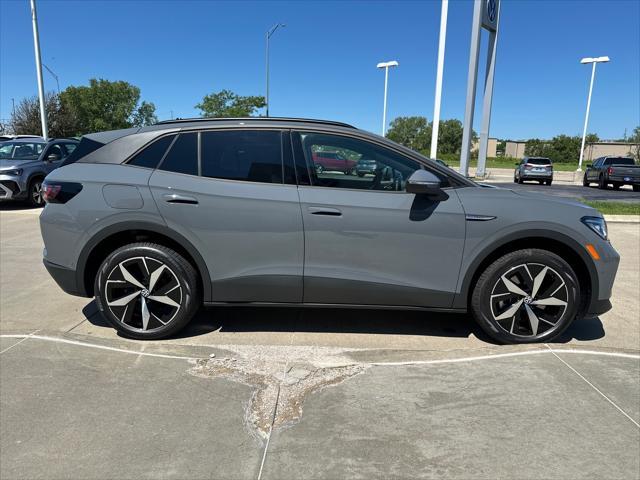 new 2025 Volkswagen ID.4 car, priced at $50,166