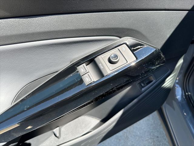 new 2025 Volkswagen ID.4 car, priced at $50,166