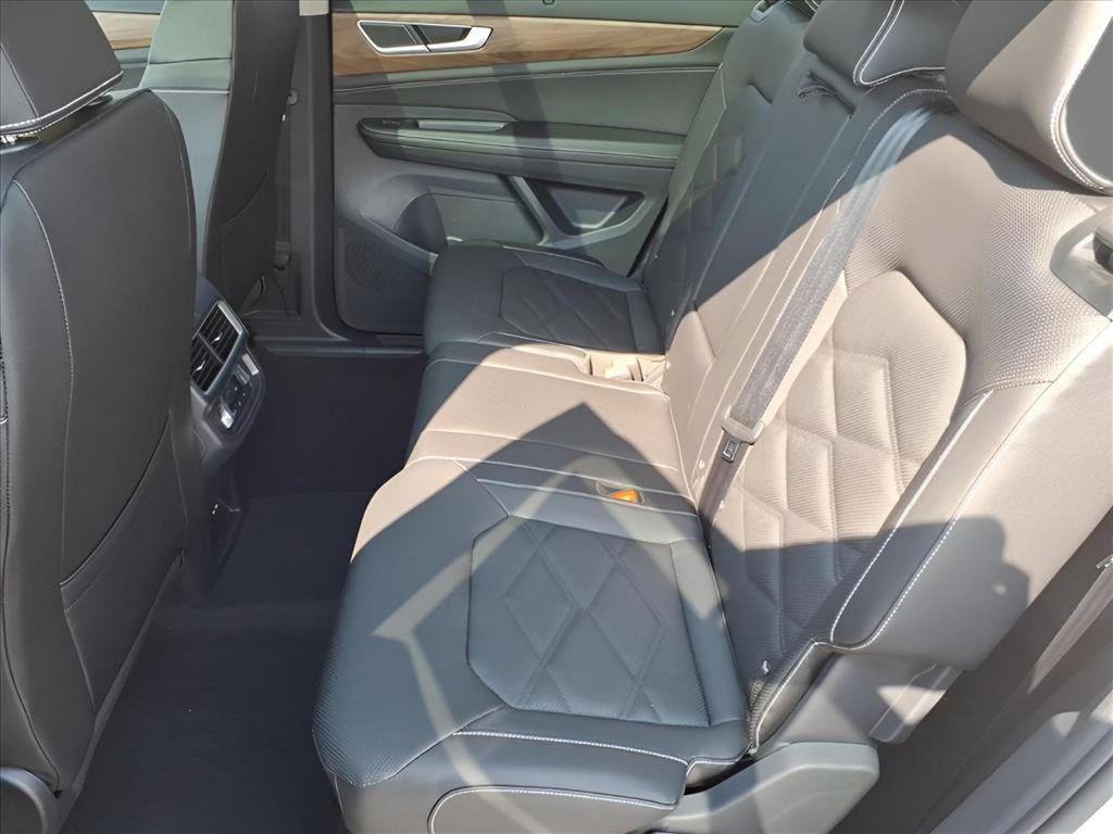 new 2026 Volkswagen Atlas car, priced at $49,386