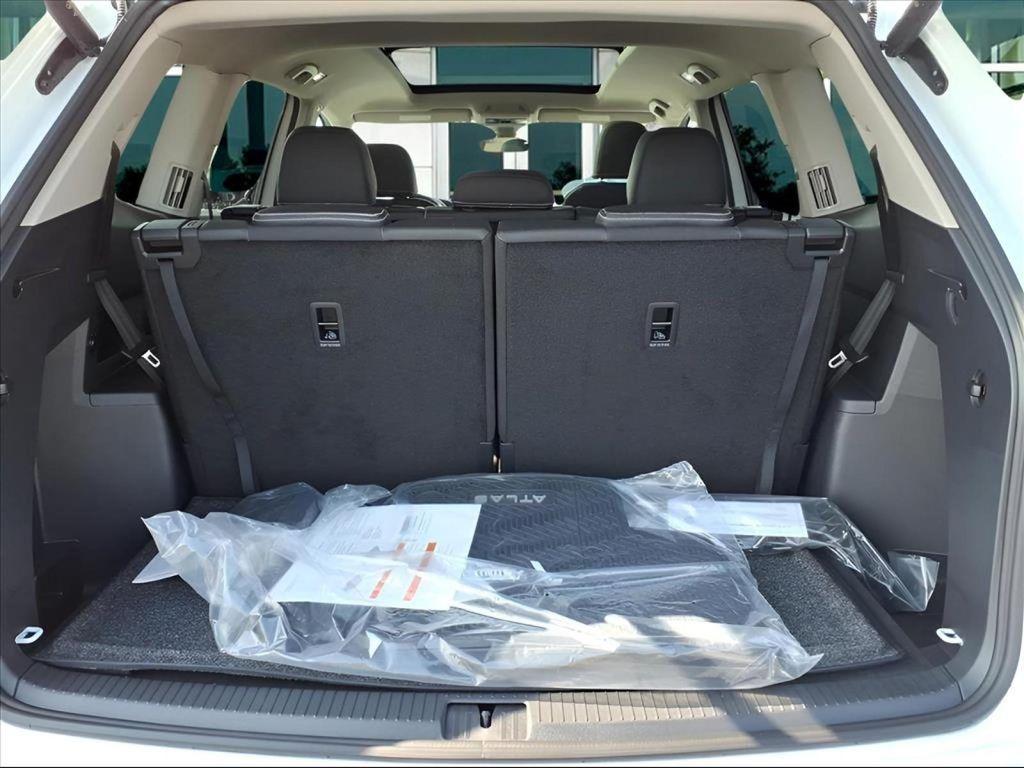 new 2026 Volkswagen Atlas car, priced at $49,386