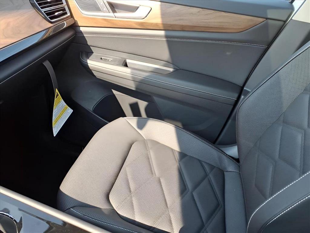 new 2026 Volkswagen Atlas car, priced at $49,386