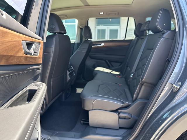 new 2025 Volkswagen Atlas car, priced at $43,815