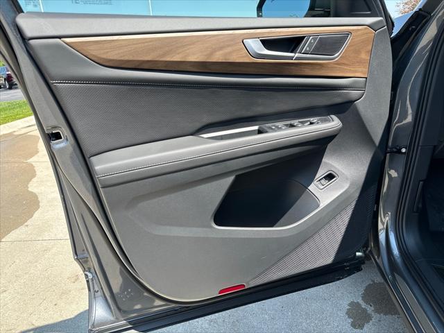 new 2025 Volkswagen Atlas car, priced at $43,815