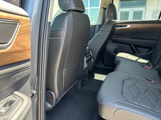 new 2025 Volkswagen Atlas car, priced at $43,815
