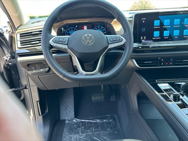 new 2025 Volkswagen Atlas car, priced at $43,815