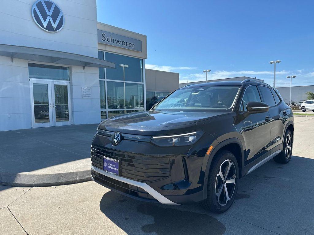 new 2025 Volkswagen Tiguan car, priced at $35,016