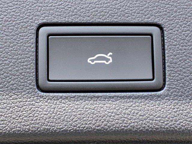 new 2026 Volkswagen Atlas Cross Sport car, priced at $47,746