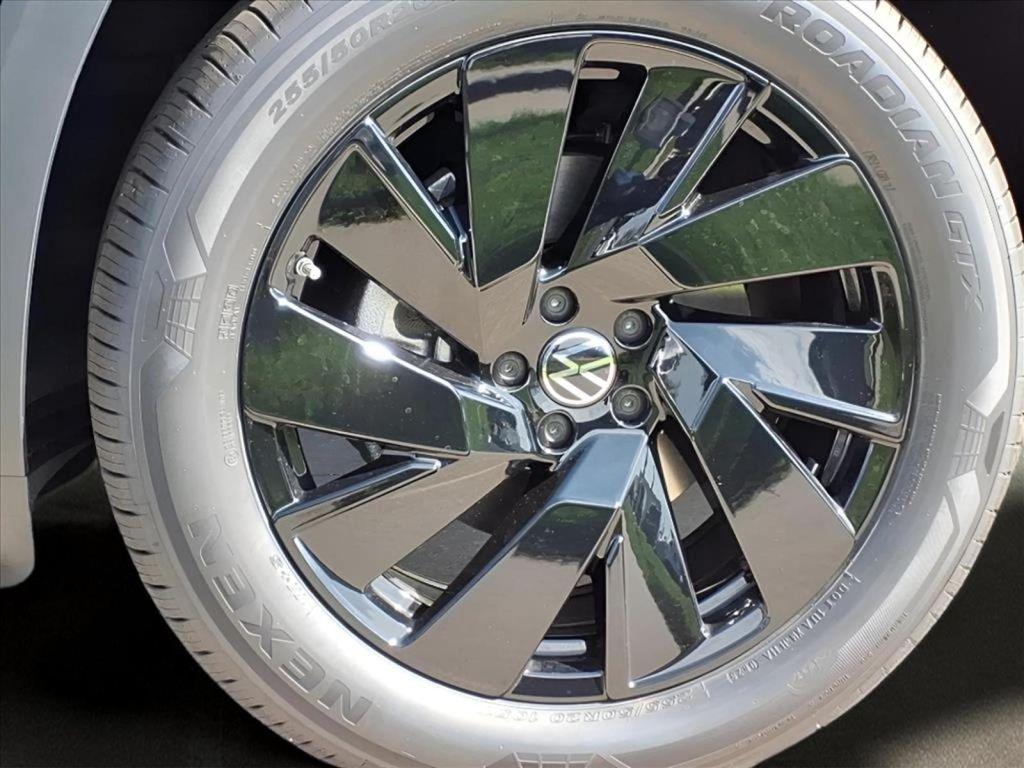 new 2026 Volkswagen Atlas Cross Sport car, priced at $47,746