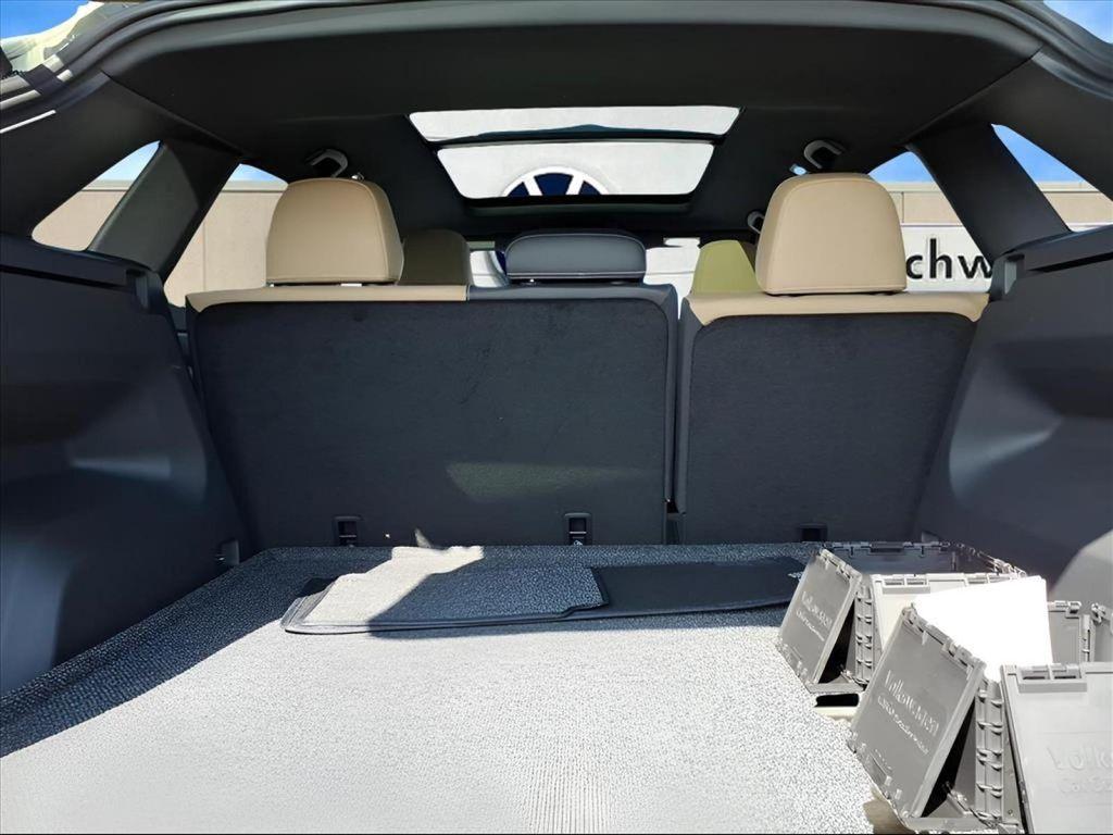 new 2026 Volkswagen Atlas Cross Sport car, priced at $47,746