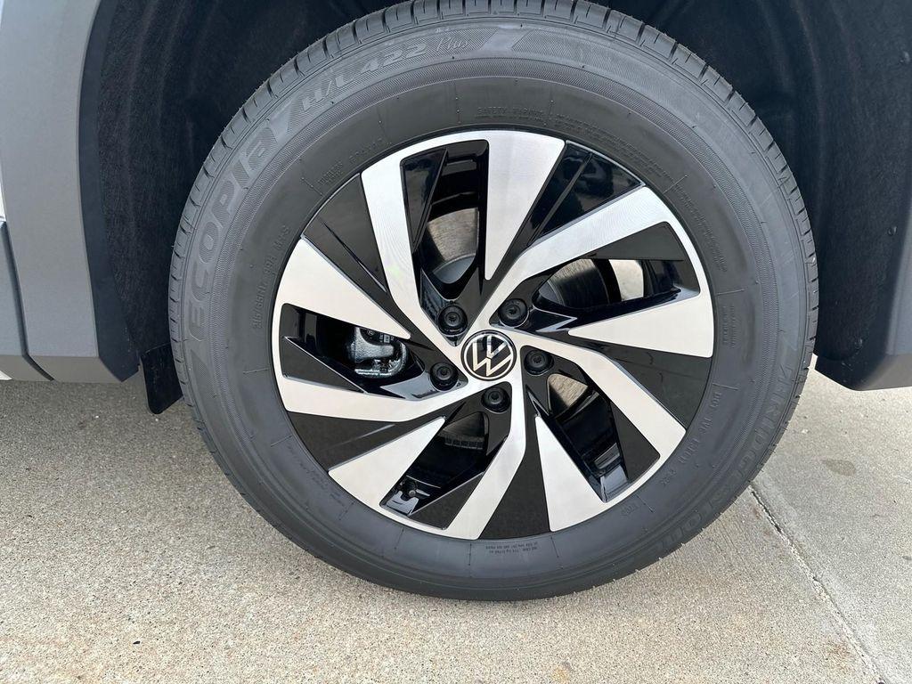 new 2025 Volkswagen Tiguan car, priced at $32,761