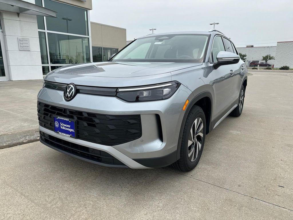 new 2025 Volkswagen Tiguan car, priced at $32,761